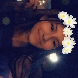 Meet your Posher, Andrea